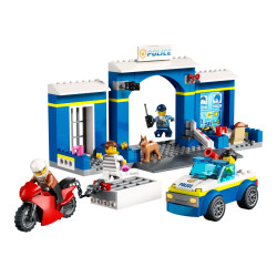 LEGO City 60370 - Police Station Chase