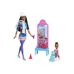 Barbie - Life In The City Barbie "Brooklyn" Roberts Doll & Ice-Skating Playset