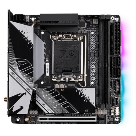 Scheda madre Gigabyte B760M DS3H AX micro ATX con supporto DDR5 e PCIe 4.0