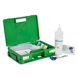 Kit lavaocchi professionale per lavaggio oculare d’emergenza e la successiva medicazione